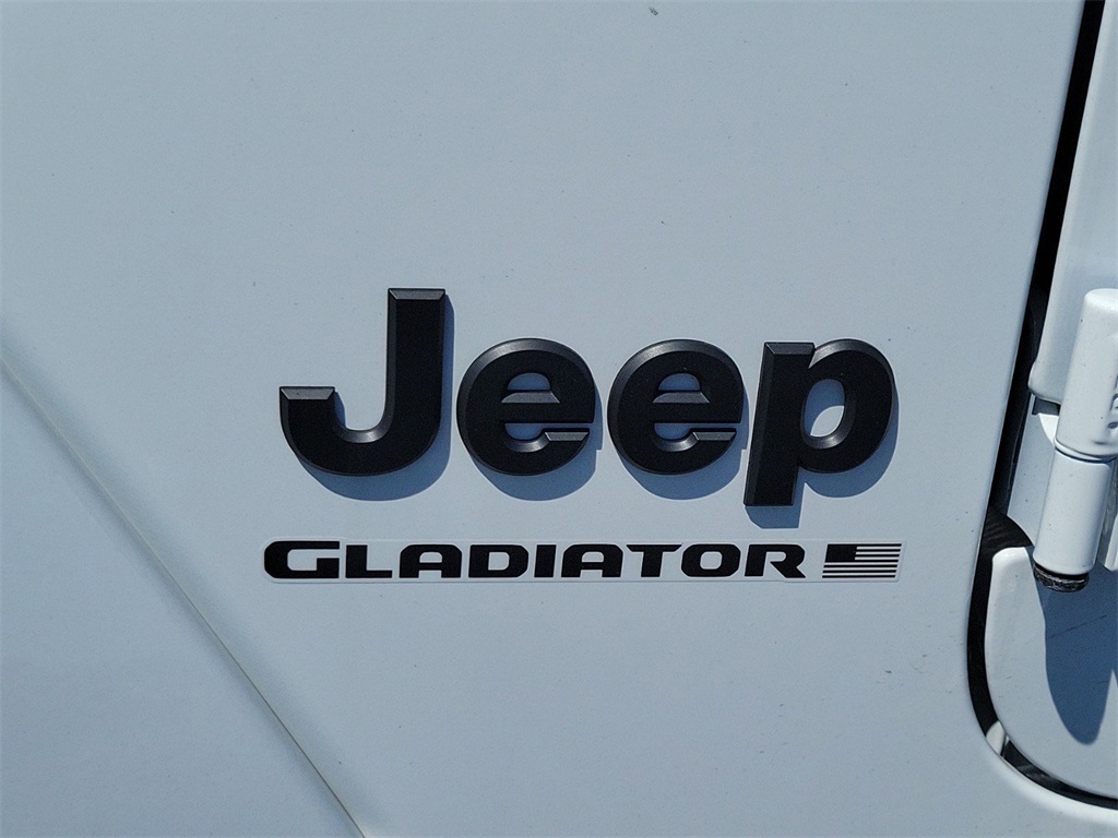 Vehicle image 5 of 15