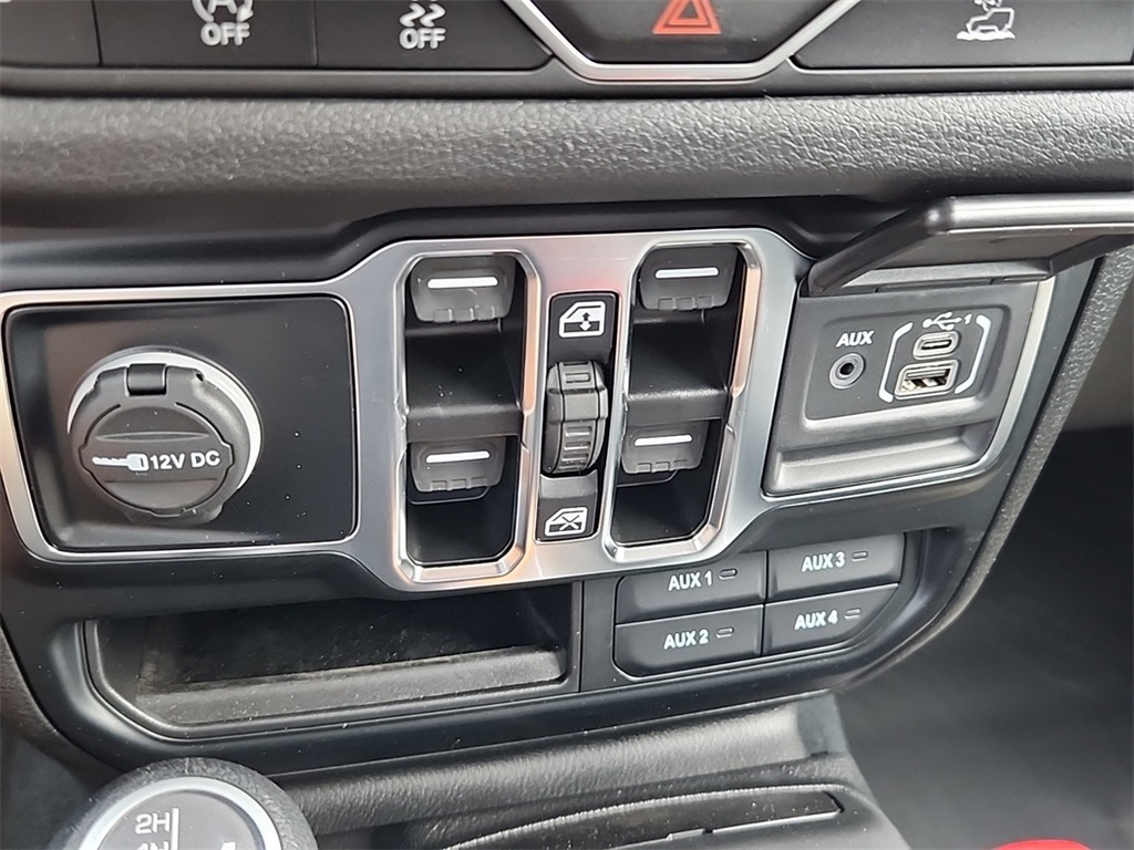 Vehicle image 15 of 15