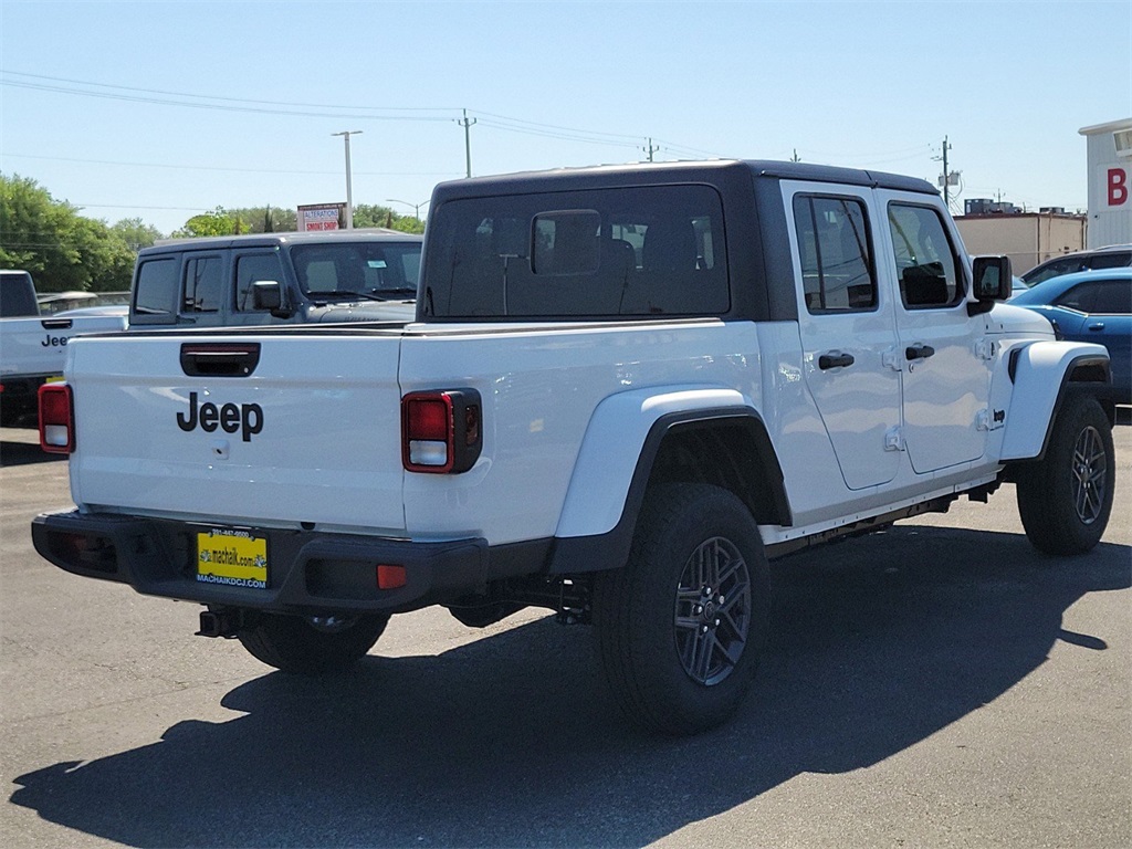 Vehicle image 3 of 15