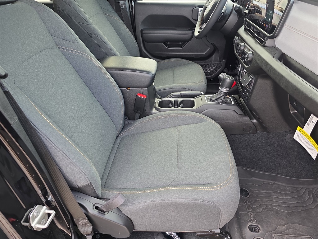 Vehicle image 10 of 25
