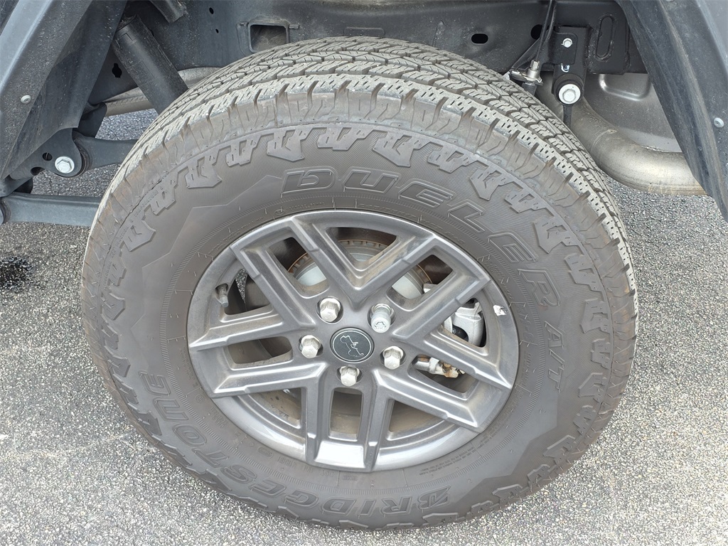 Vehicle image 8 of 25