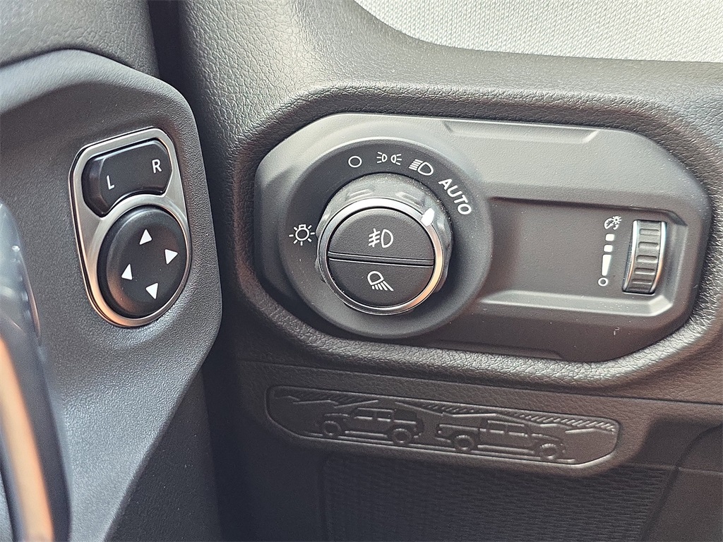 Vehicle image 25 of 25