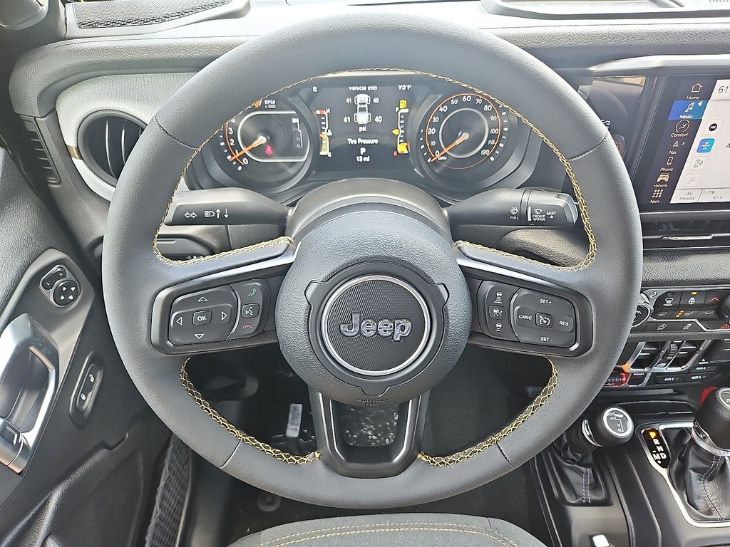Vehicle image 9 of 18