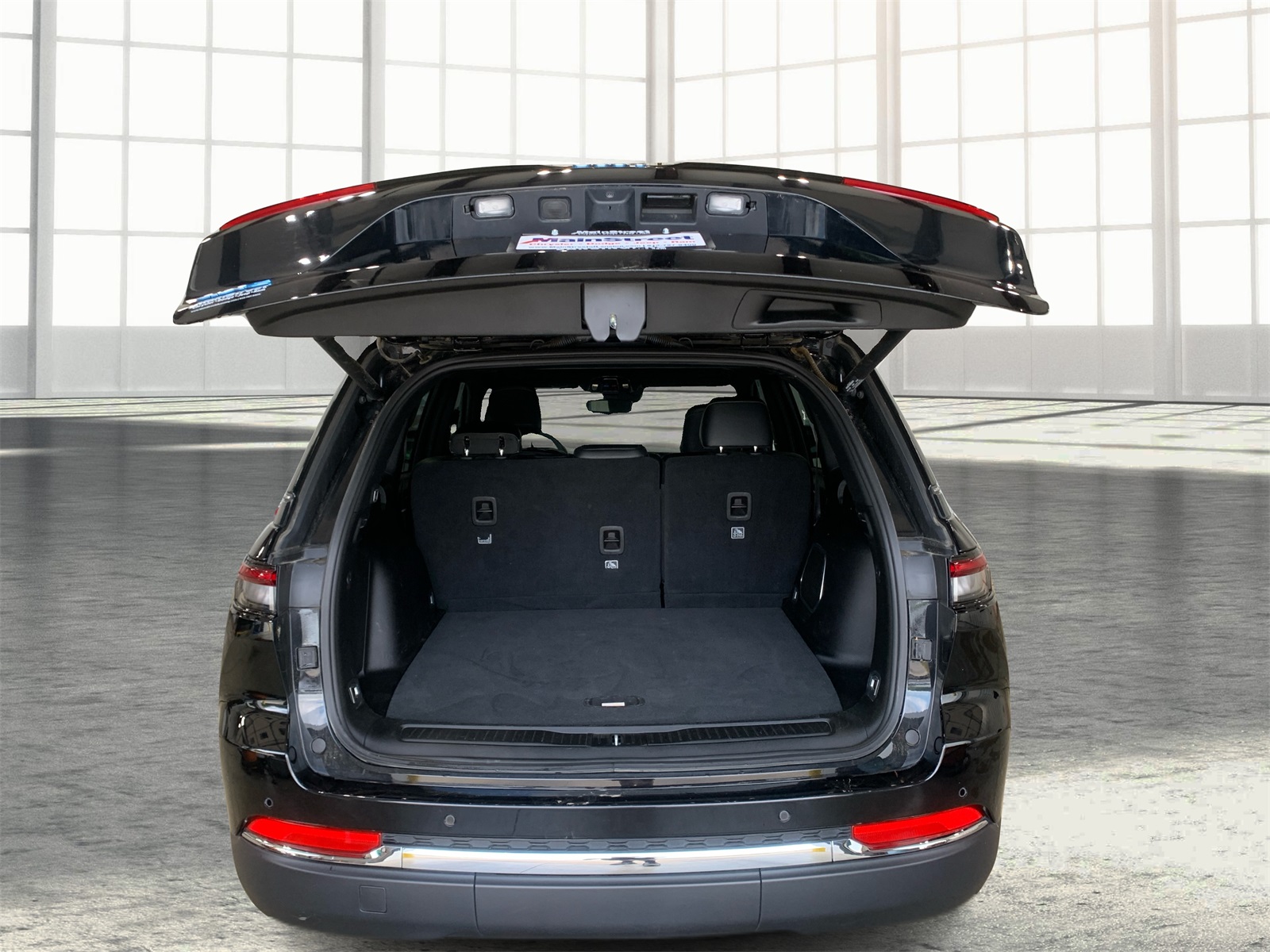 Vehicle image 11 of 36
