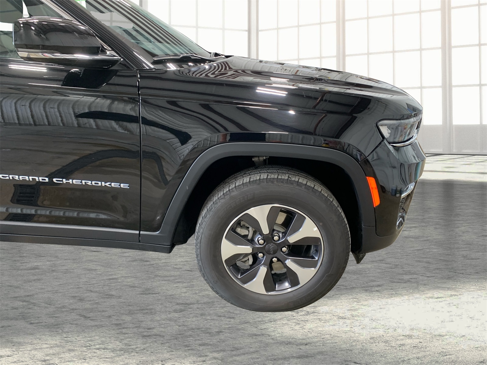 Vehicle image 5 of 36