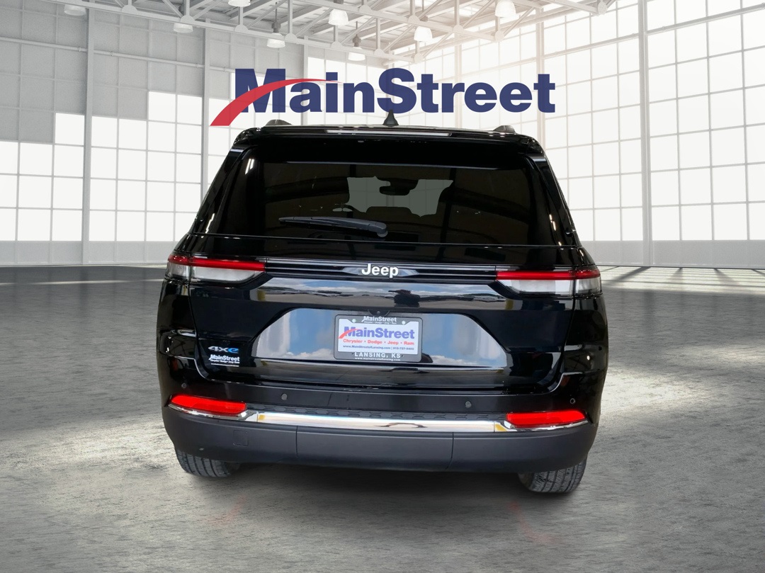 Vehicle image 8 of 36