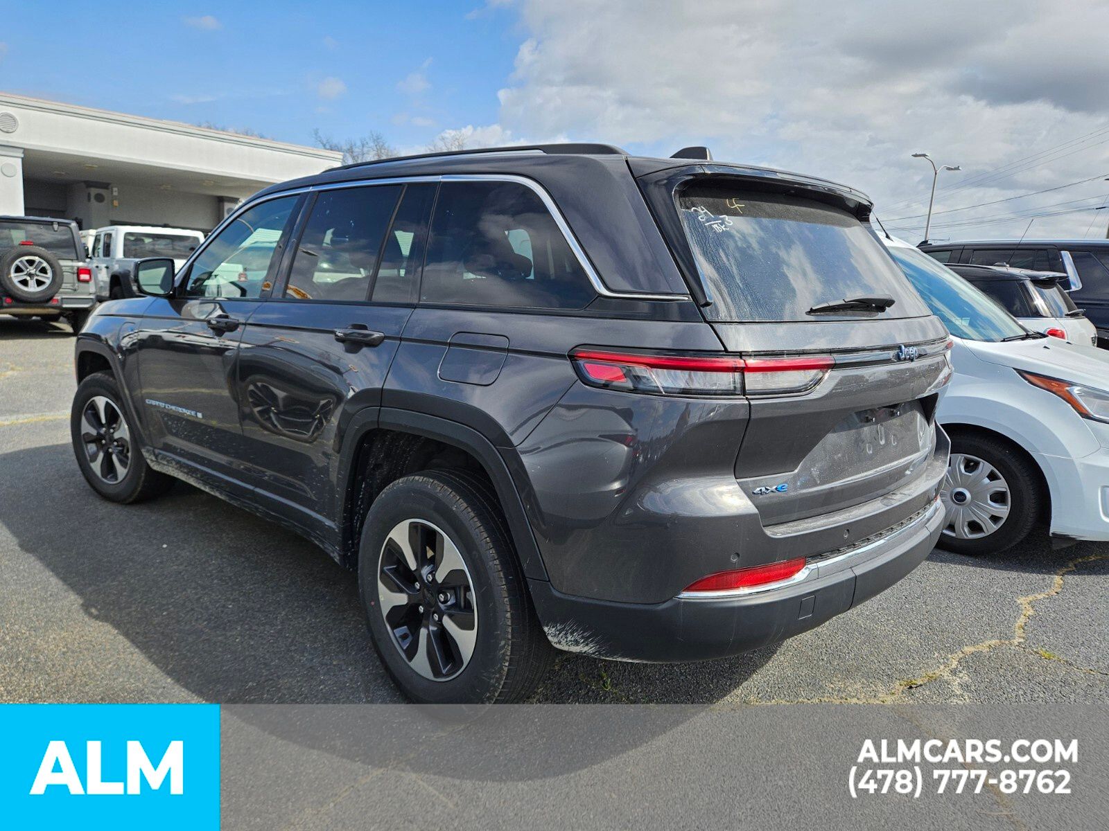 Vehicle image 5 of 24