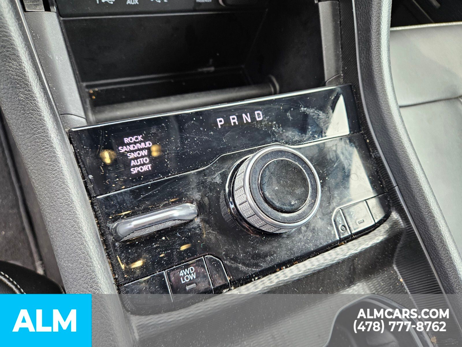 Vehicle image 14 of 24
