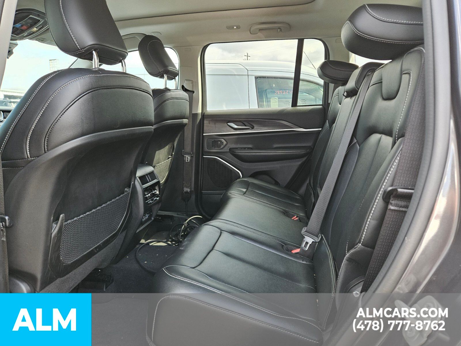 Vehicle image 20 of 24