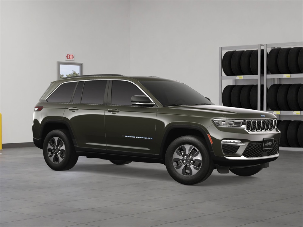 Vehicle image 5 of 28