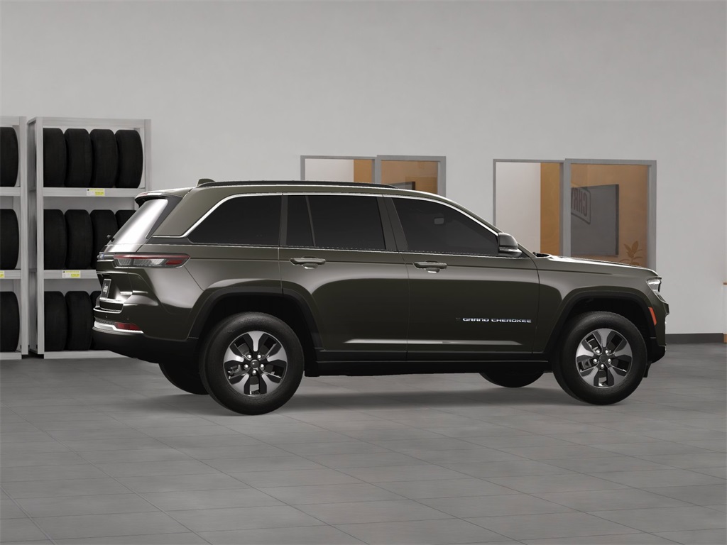 Vehicle image 7 of 28