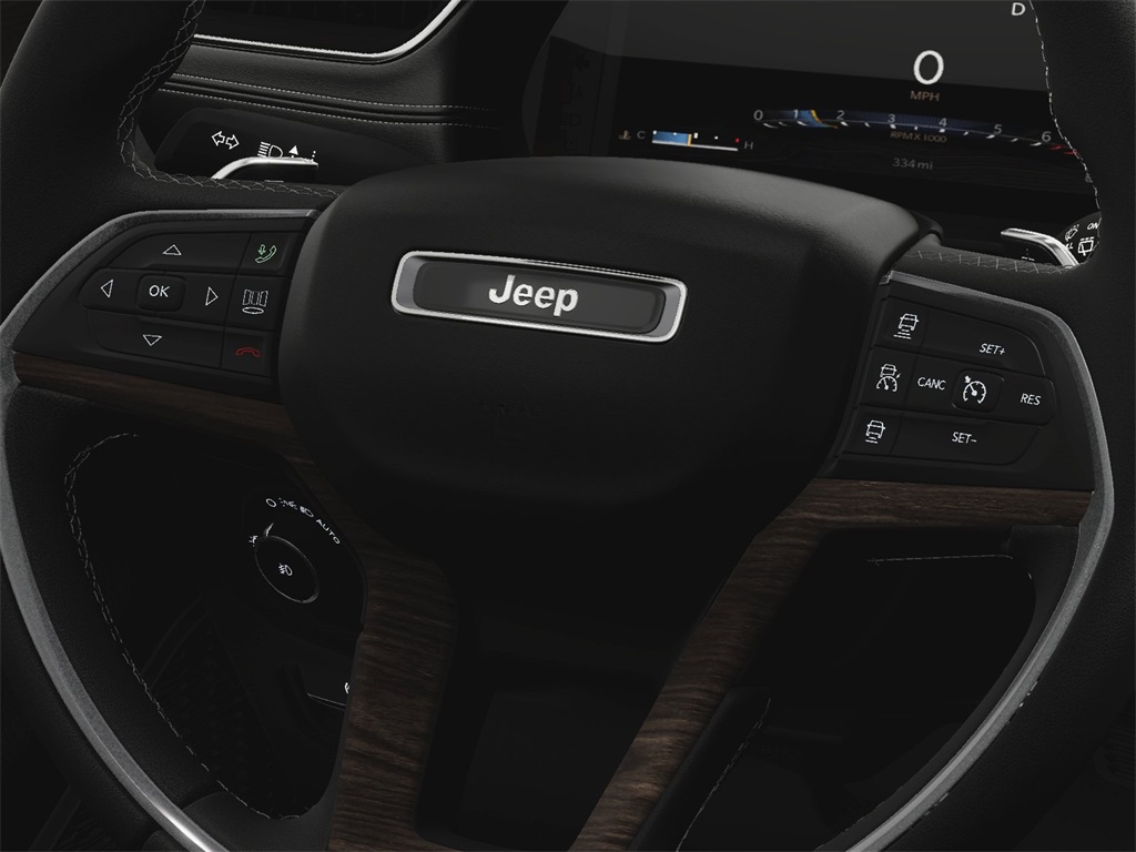 Vehicle image 16 of 28