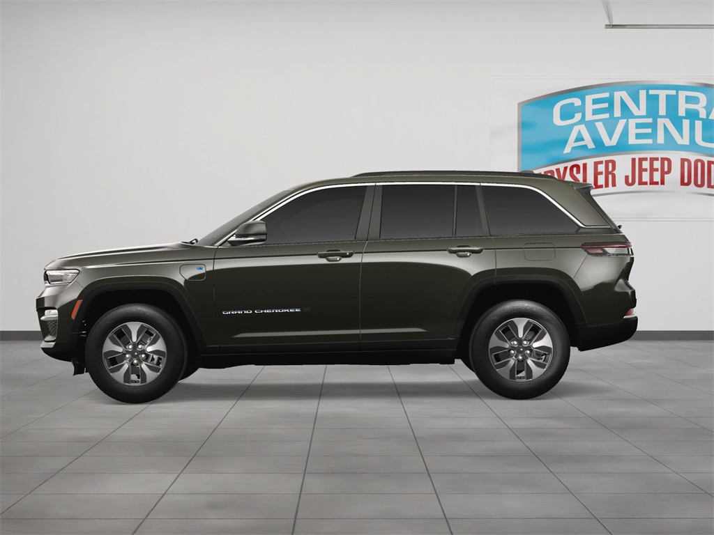 Vehicle image 10 of 28