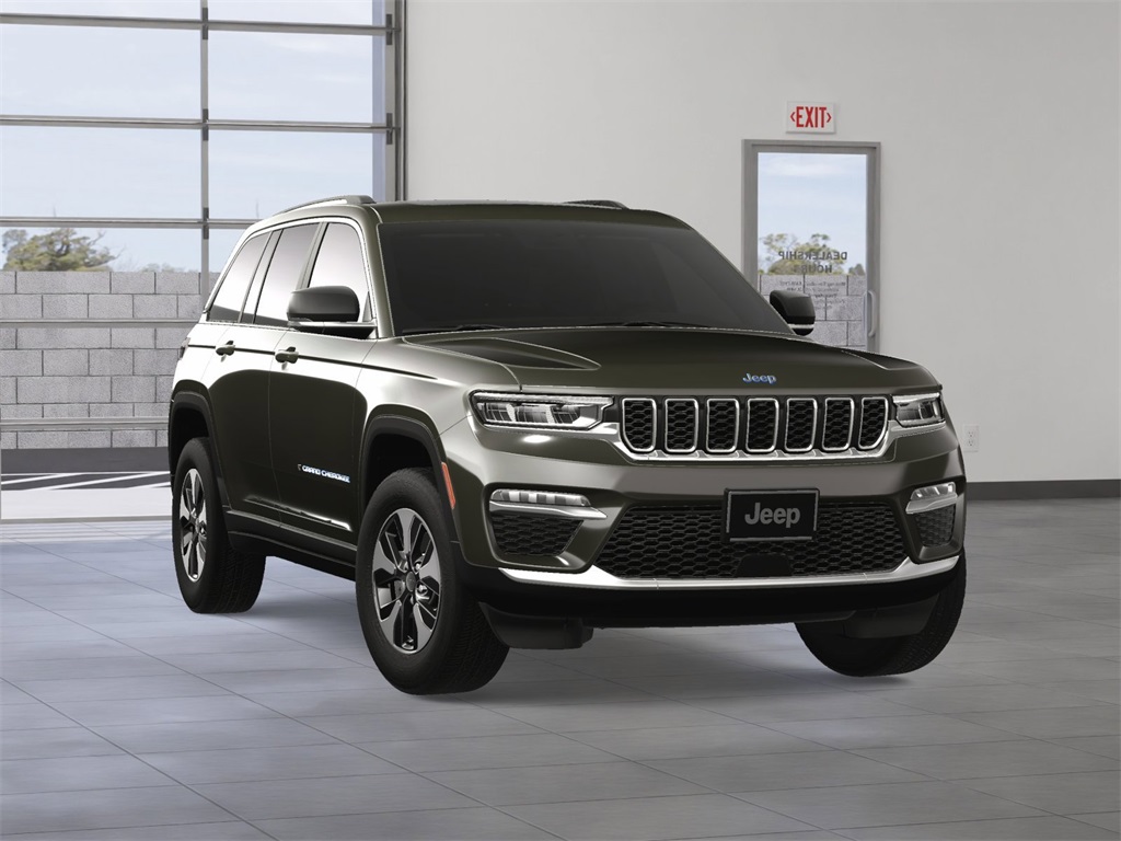 Vehicle image 4 of 28