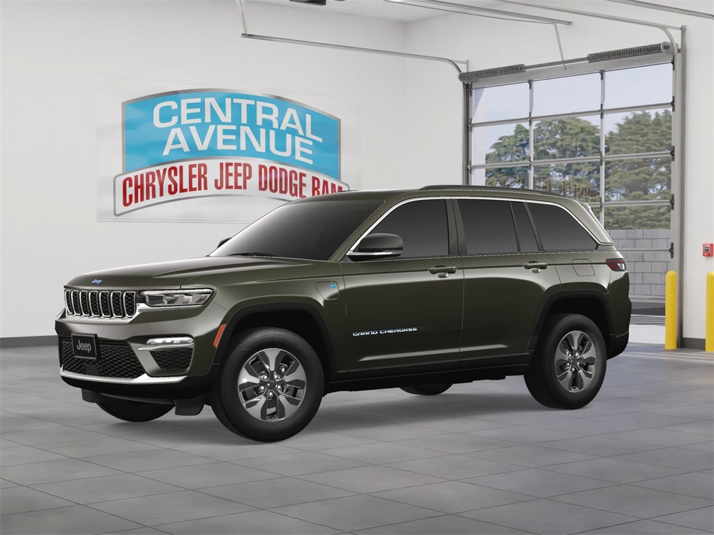 Vehicle image 2 of 28