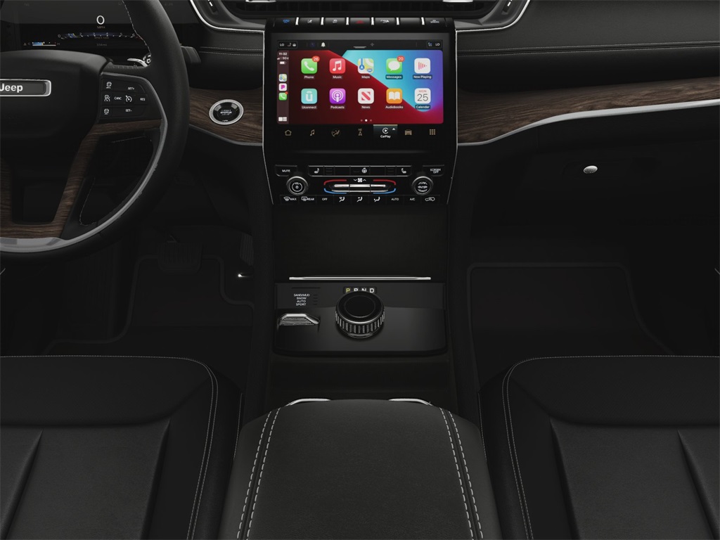 Vehicle image 19 of 28