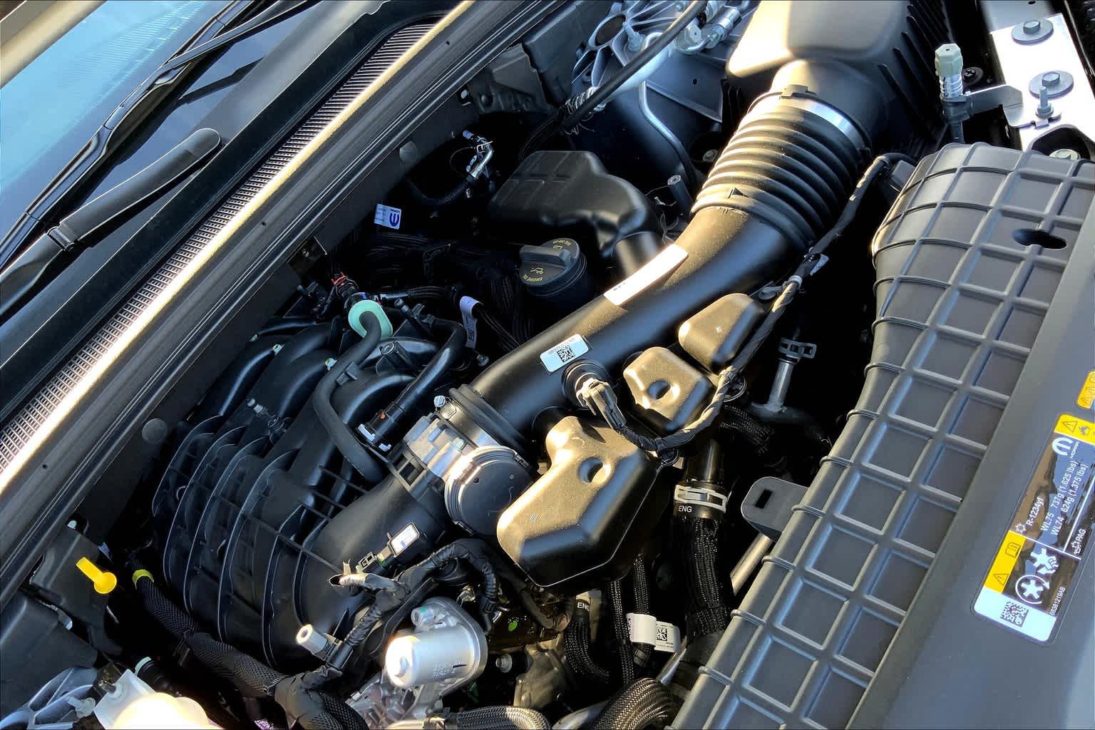 Vehicle image 17 of 19