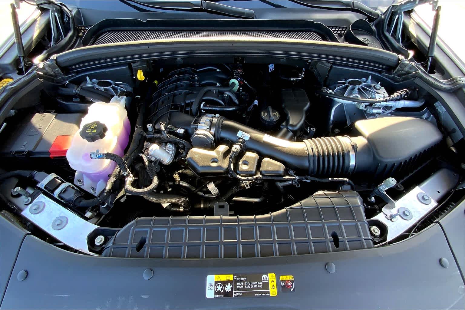 Vehicle image 16 of 19