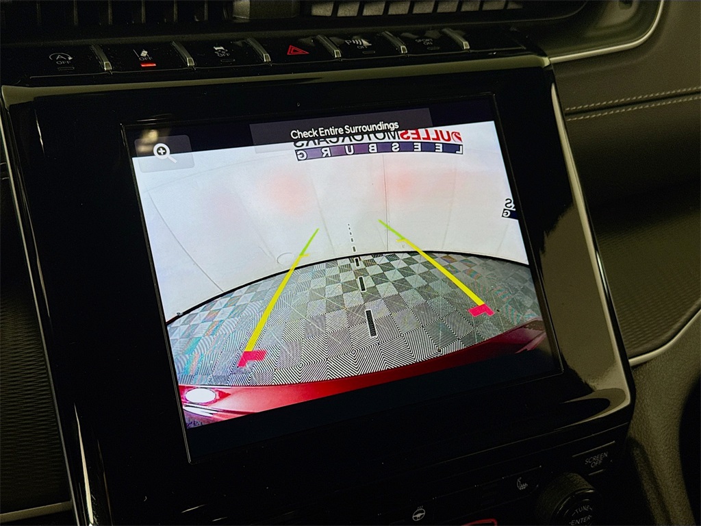 Vehicle image 13 of 30