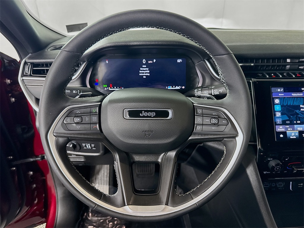 Vehicle image 21 of 30