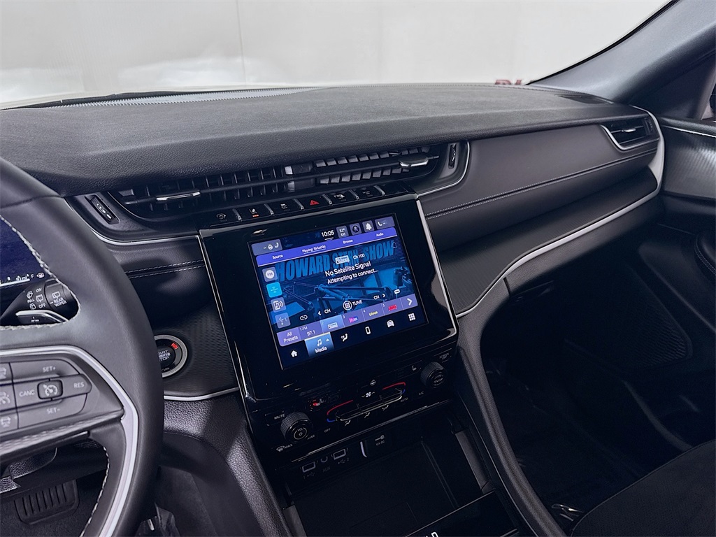 Vehicle image 22 of 30