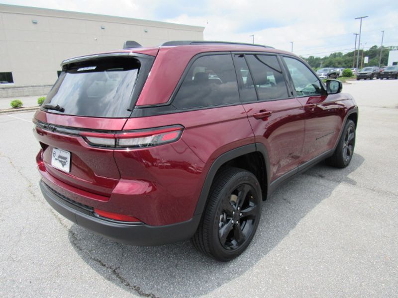 Vehicle image 3 of 23