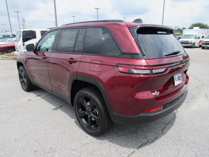 Vehicle image 6 of 23
