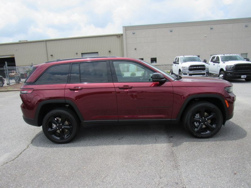 Vehicle image 5 of 23