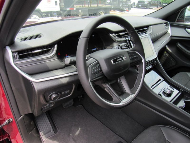Vehicle image 23 of 23