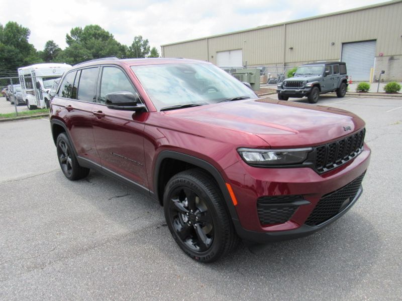 Vehicle image 4 of 23