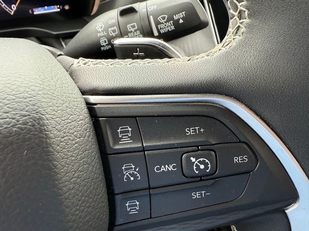 Vehicle image 29 of 30