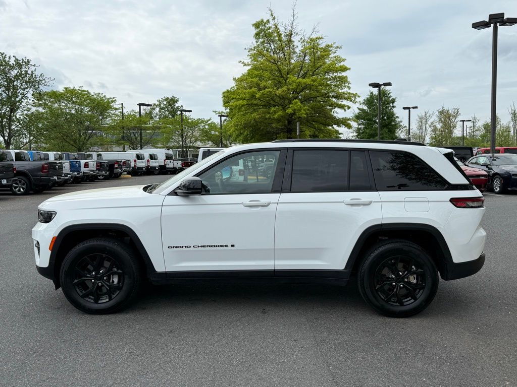 Vehicle image 2 of 30