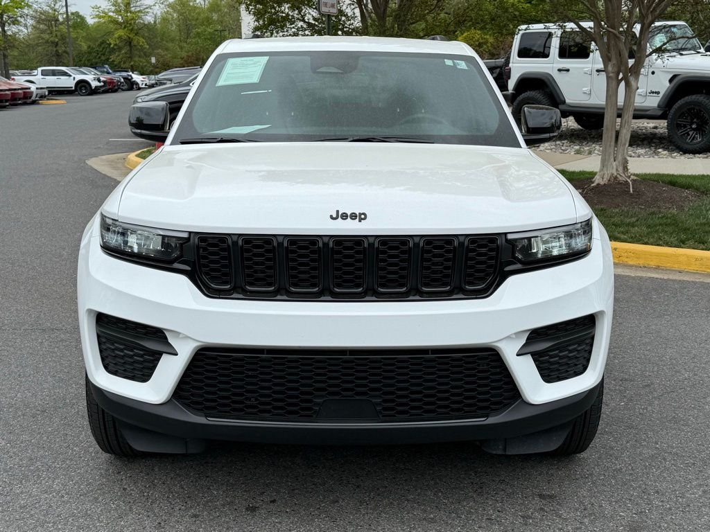Vehicle image 4 of 30