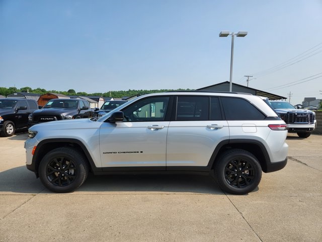 Vehicle image 8 of 27