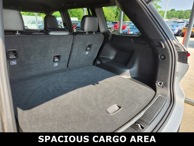 Vehicle image 15 of 27
