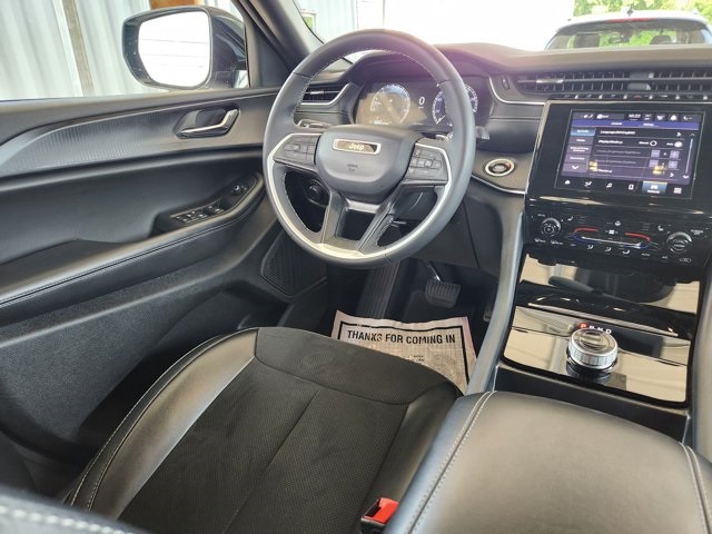 Vehicle image 20 of 27