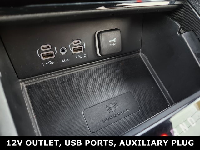 Vehicle image 13 of 27