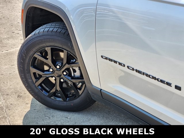 Vehicle image 12 of 27
