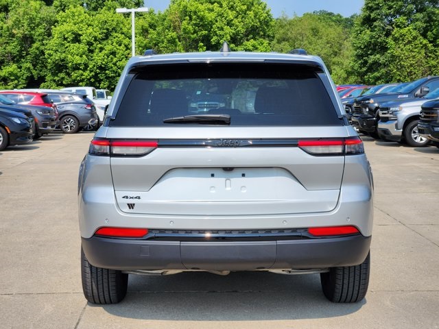 Vehicle image 6 of 27