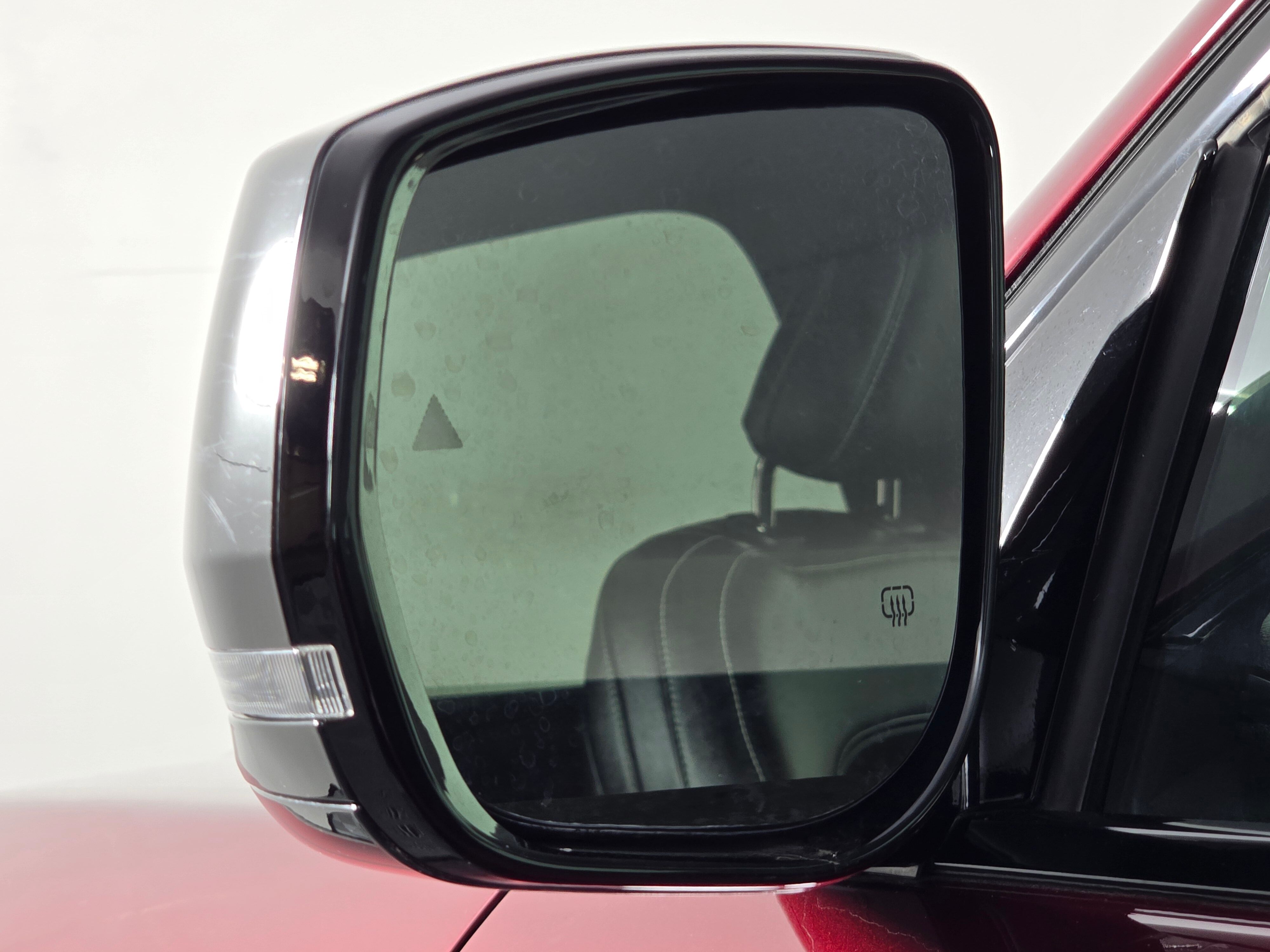 Vehicle image 16 of 44