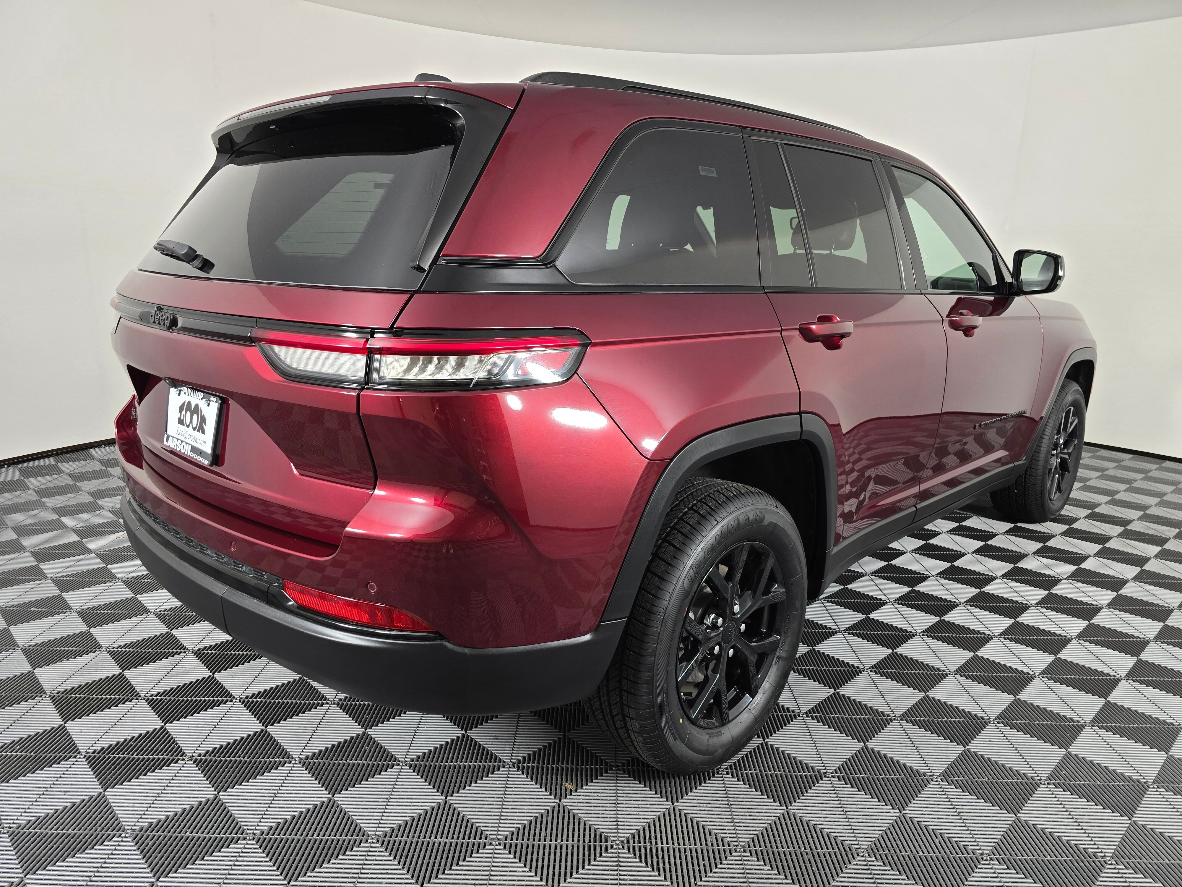 Vehicle image 5 of 44