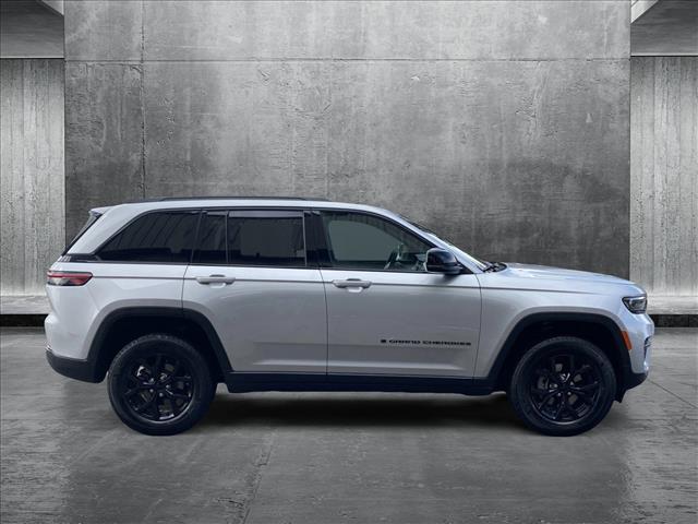 Vehicle image 6 of 25