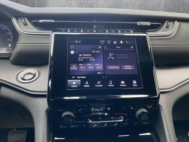Vehicle image 14 of 25