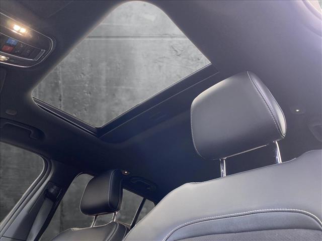 Vehicle image 15 of 25