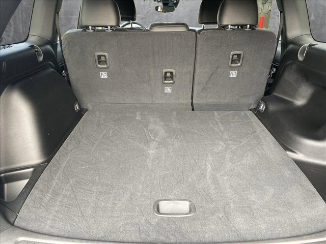 Vehicle image 8 of 25
