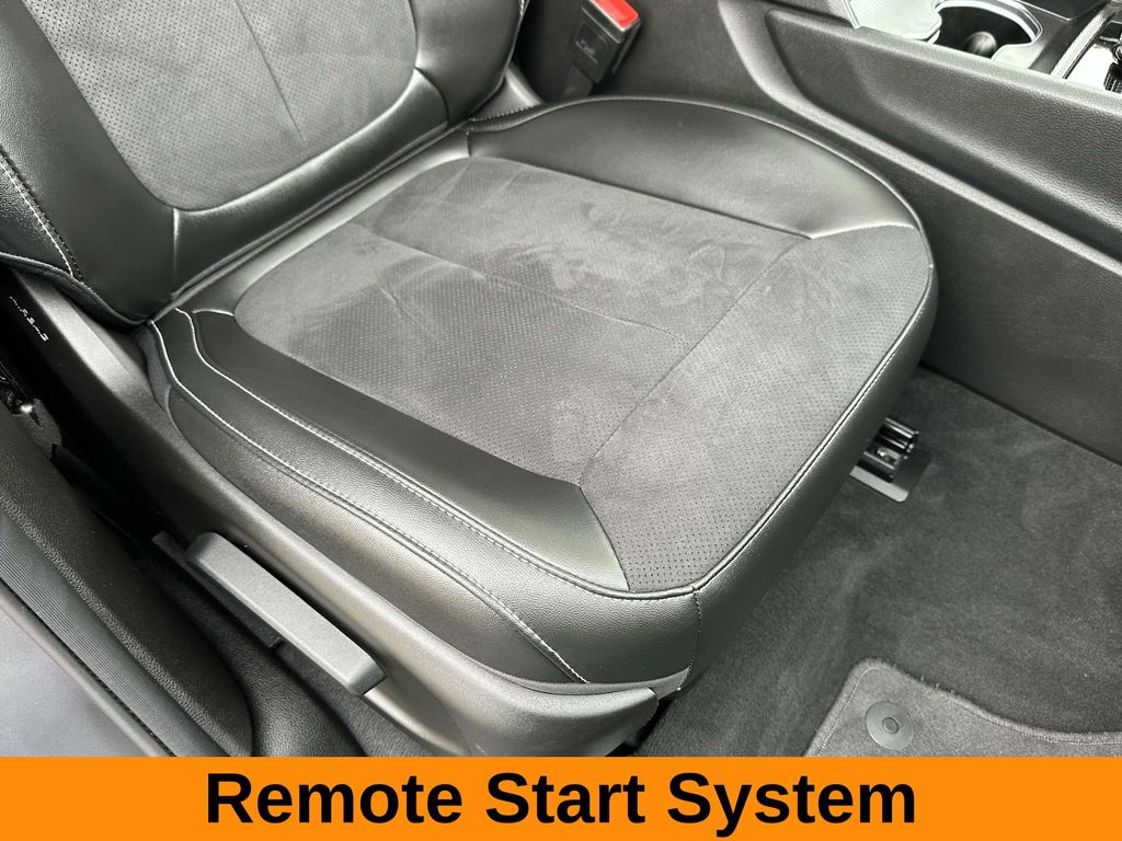 Vehicle image 20 of 30