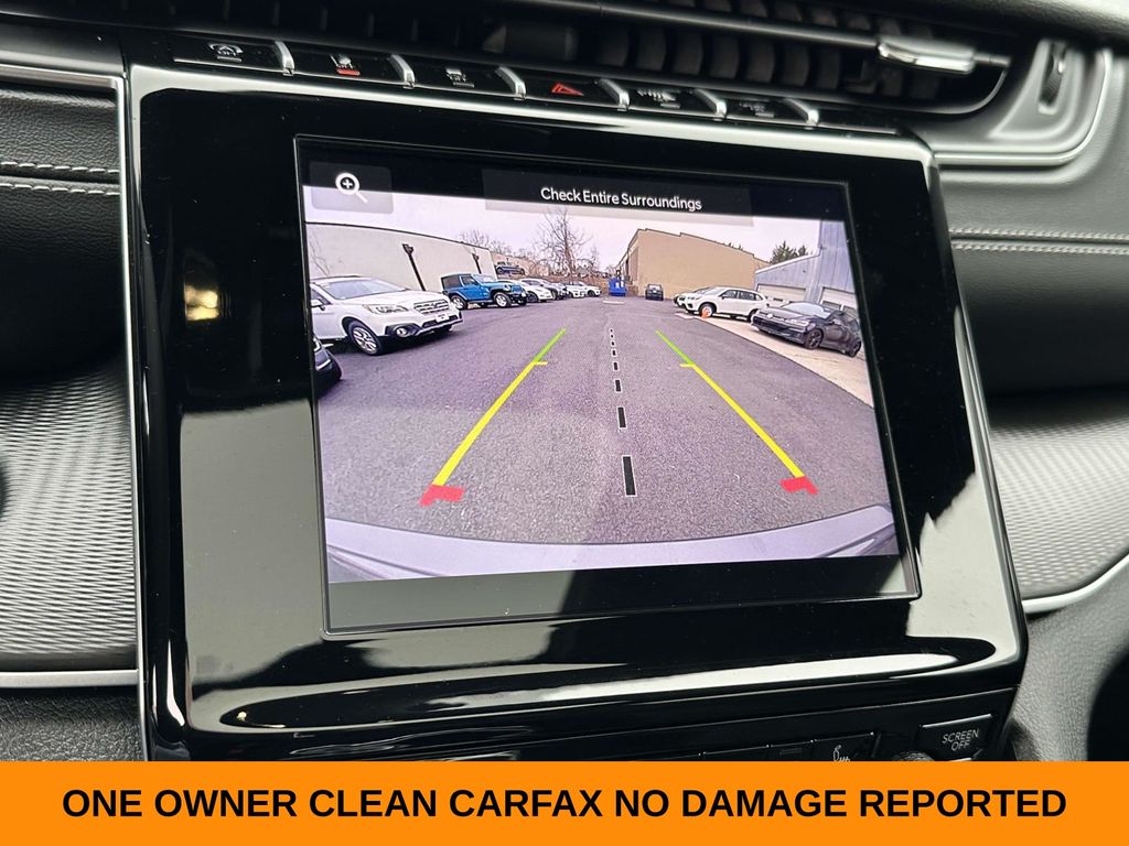 Vehicle image 11 of 30
