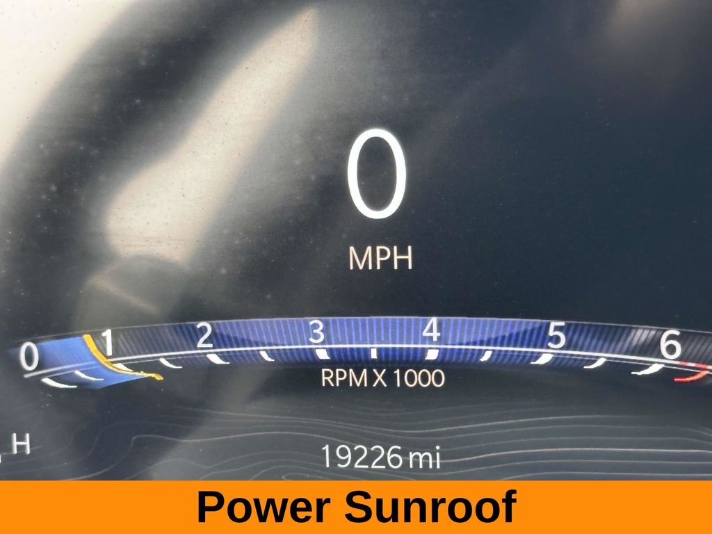 Vehicle image 18 of 30