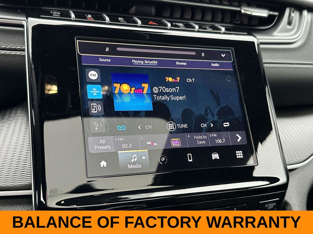 Vehicle image 10 of 30