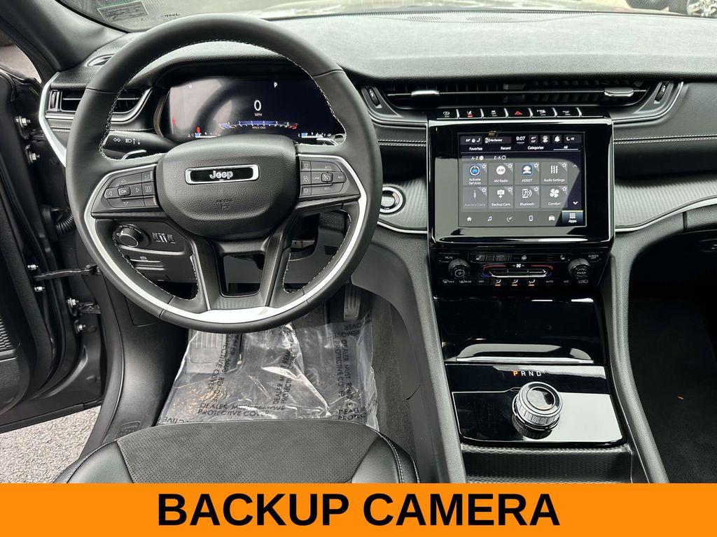 Vehicle image 9 of 30